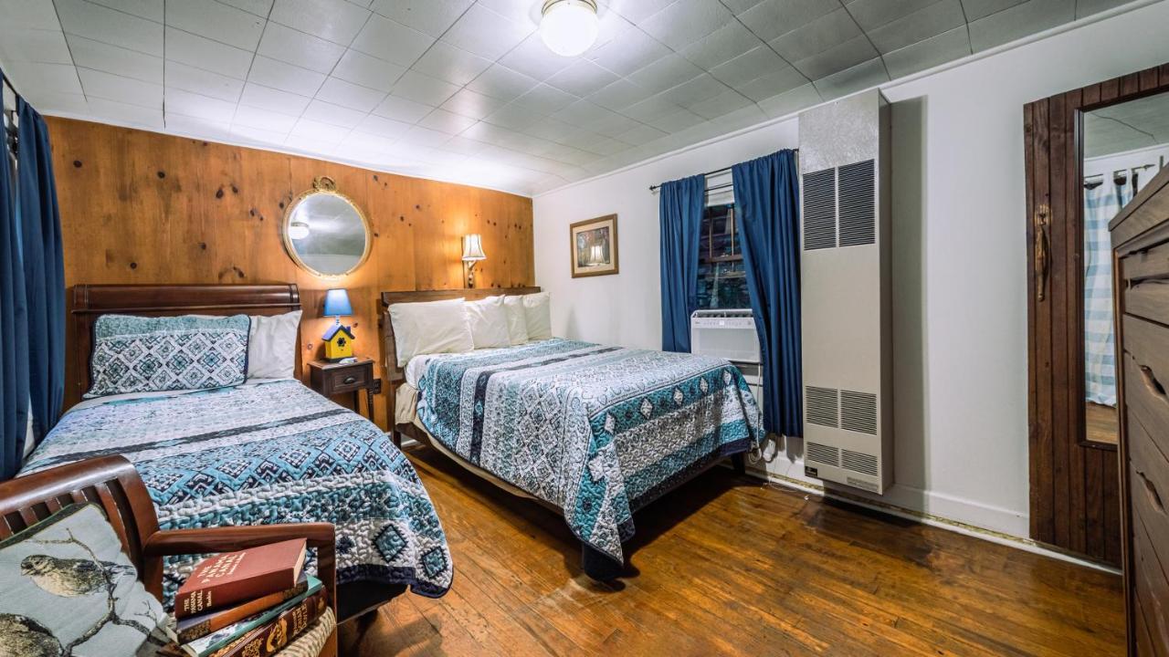 Log Cabin Motor Court Ашвил Екстериор снимка