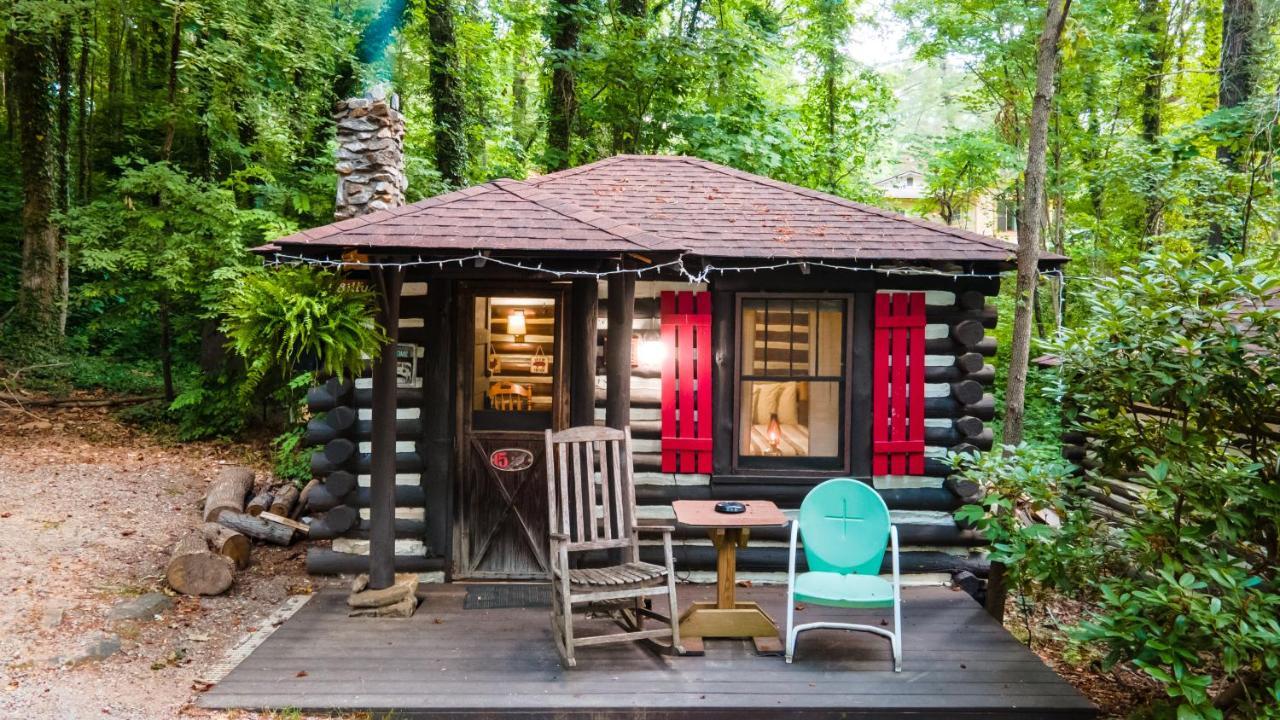 Log Cabin Motor Court Ашвил Екстериор снимка