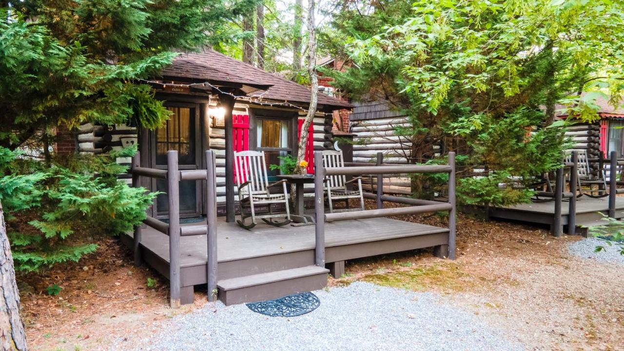 Log Cabin Motor Court Ашвил Екстериор снимка