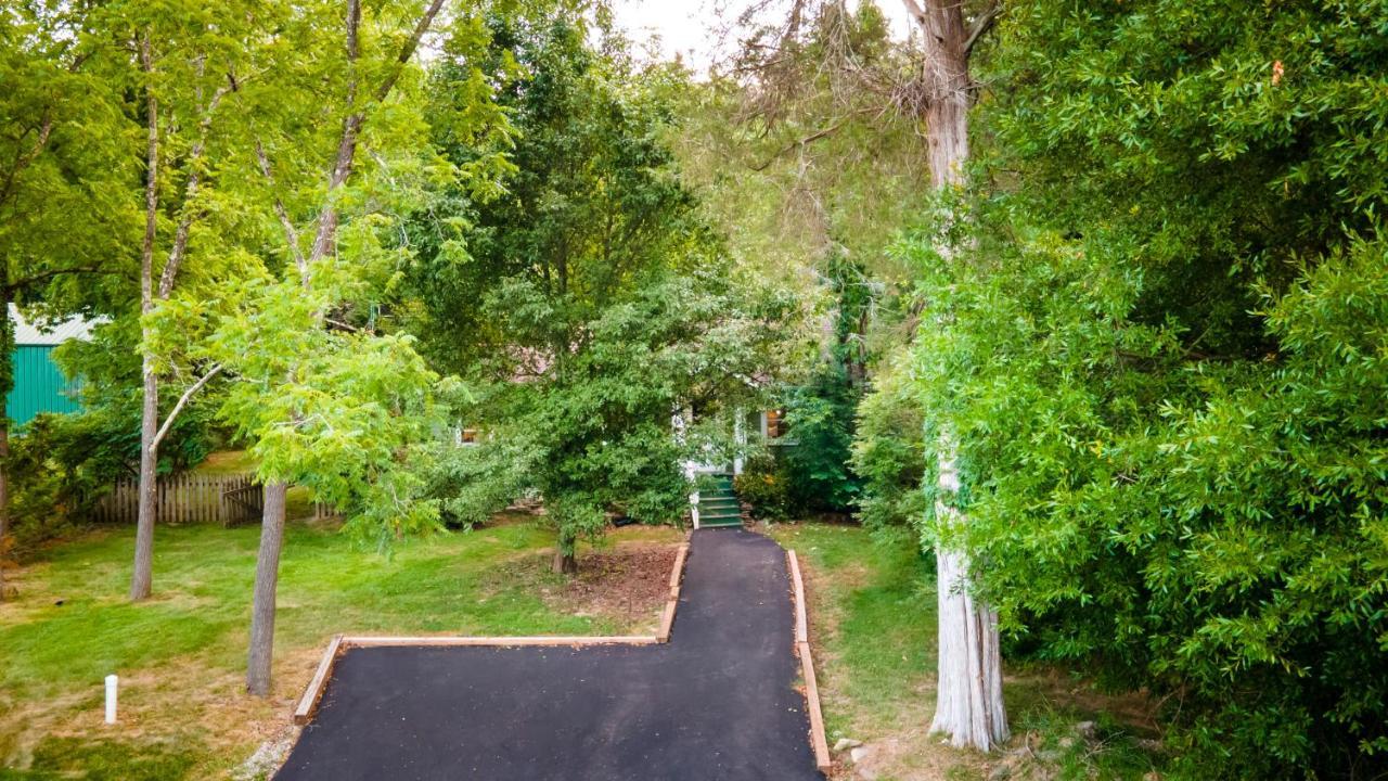 Log Cabin Motor Court Ашвил Екстериор снимка