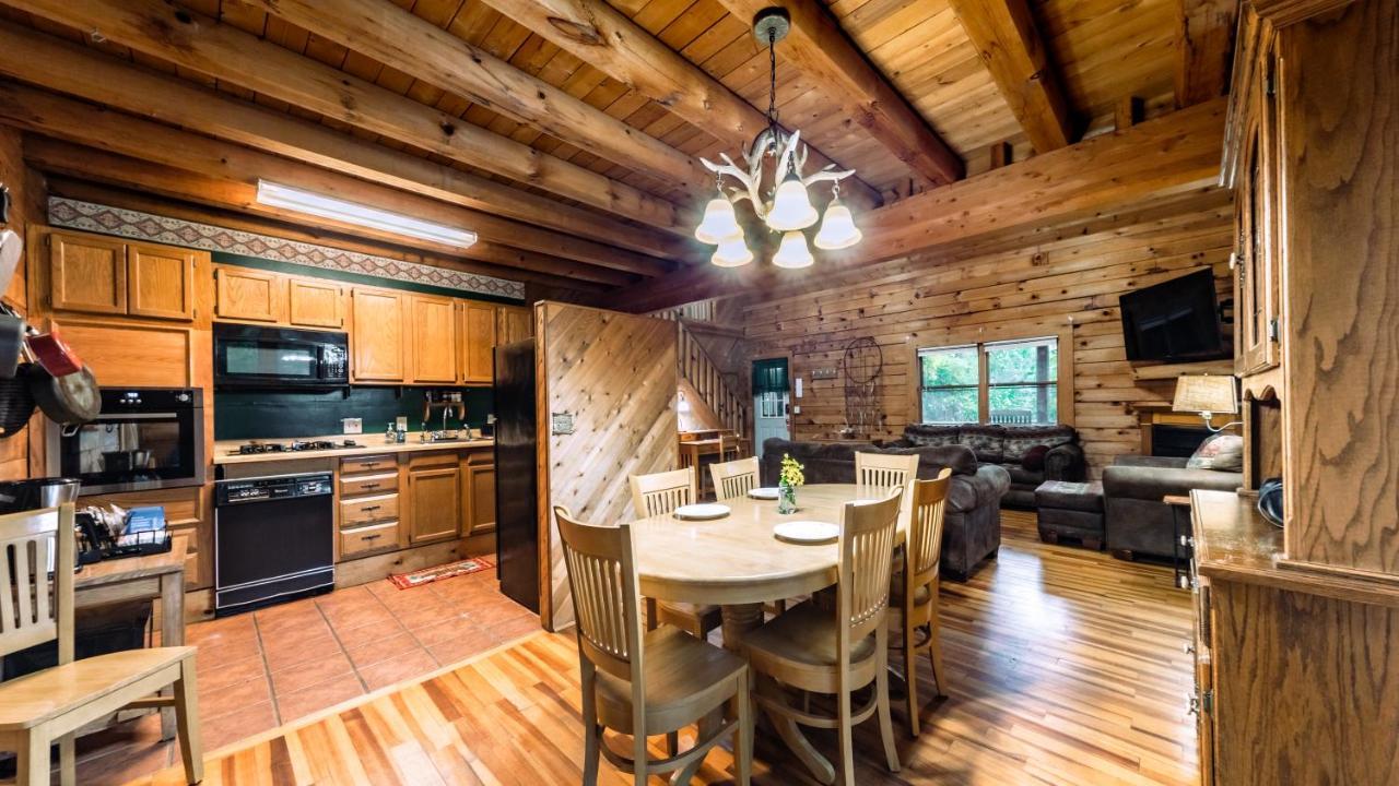 Log Cabin Motor Court Ашвил Екстериор снимка