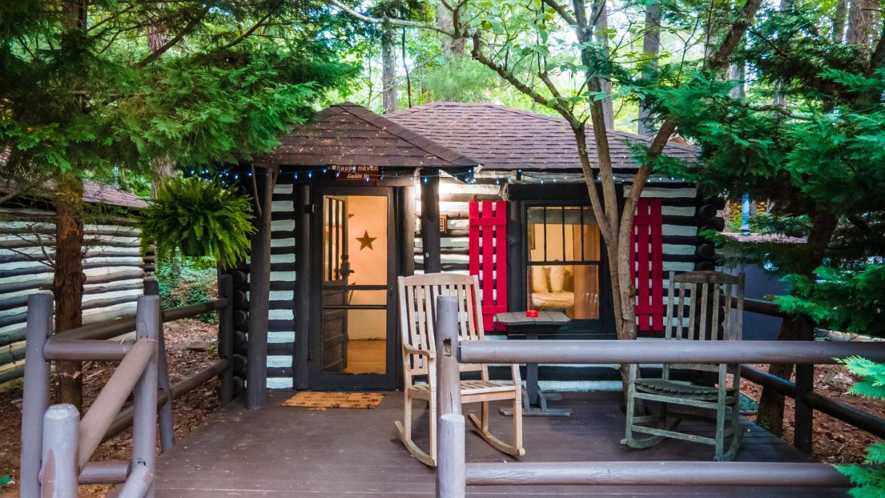 Log Cabin Motor Court Ашвил Екстериор снимка